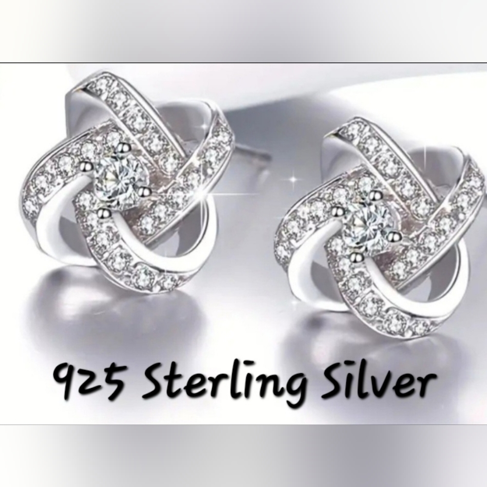 925 Sterling Silver flower cut stud earrings. NWT. Fast Ship.